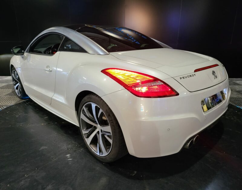 PEUGEOT RCZ 2.0 HDi 163cv  BVM6 / SIEGES ELECTRIQUE-CHAUFFANT/GPS/BLUETOOTH/XENONS