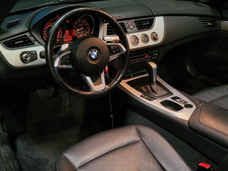 <h1>BMW Z4 Roadster Cab sDrive 23i 2.5 204cv 6 CYL SIEGES CHAUFFANT / MODE DE CONDUITE / ENTRETIEN BMW</h1>