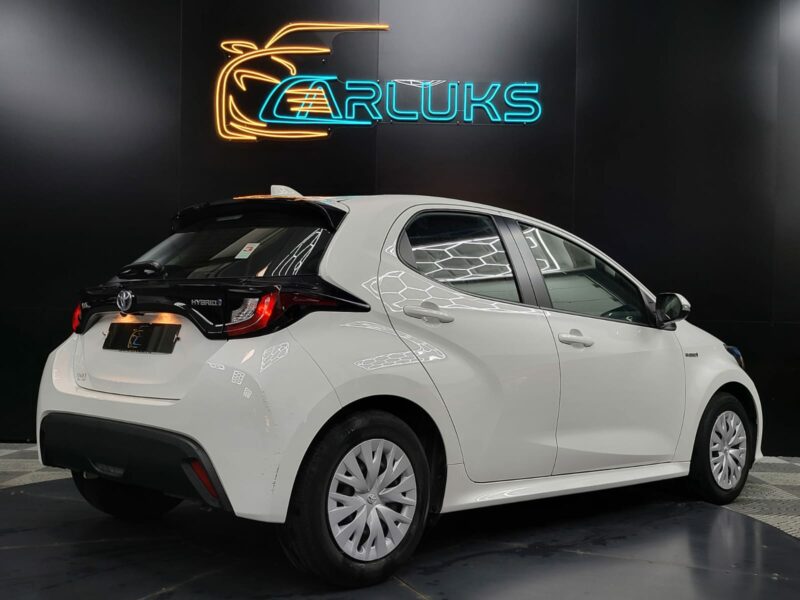 <h1>TOYOTA YARIS Hybrid 1.5 VVT-i 116cv Dynamic Business Boîte Auto CVT</h1>