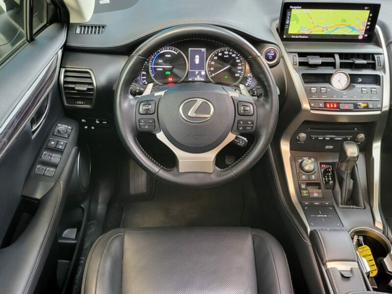 LEXUS NX 300h Hybrid 197cv Executive AWD Boîte Auto CVT