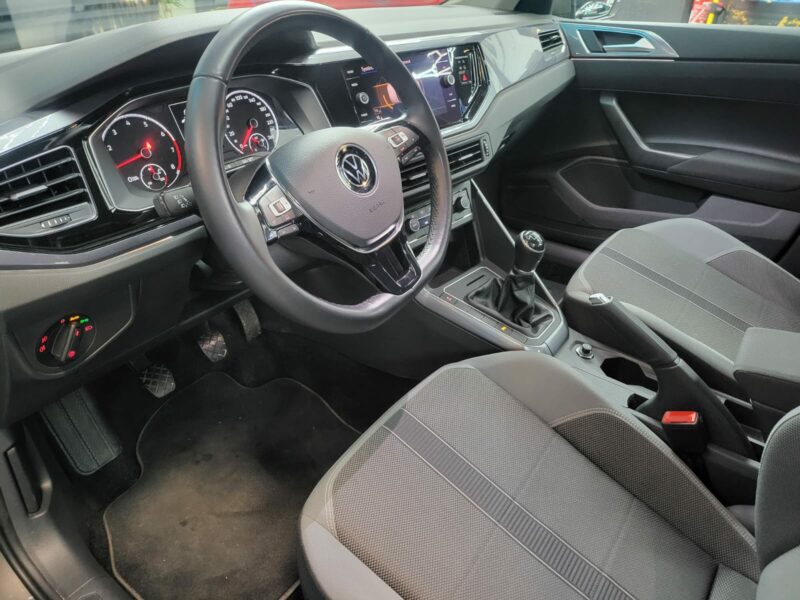 <h1>VOLKSWAGEN POLO VI 1.0 TSI 95cv  R-line BVM5</h1>