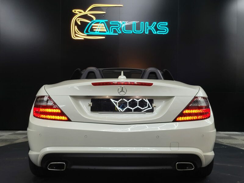 <h1>MERCEDES-BENZ SLK 350 306cv Cabriolet Boîte Auto 7G-Tronic</h1>