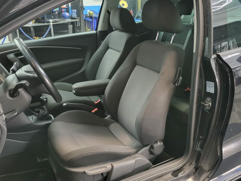 <h1>VOLKSWAGEN POLO V 1.2 TSI 110cv R-Line BVM6</h1>