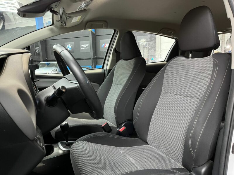 <h1>TOYOTA YARIS 2017 1.5 Hybrid 100cv BUISNESS</h1>