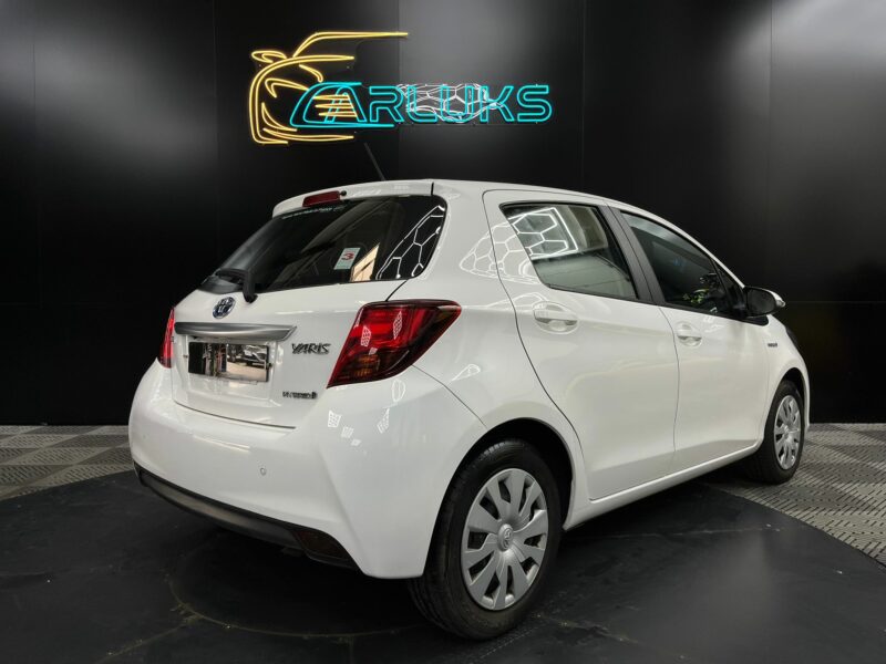 <h1>TOYOTA YARIS 2017 1.5 Hybrid 100cv BUISNESS</h1>